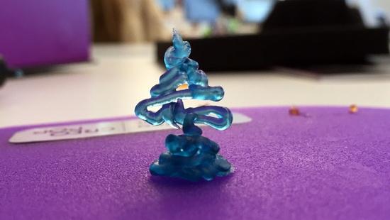 看看世界上第一款3D打印筆